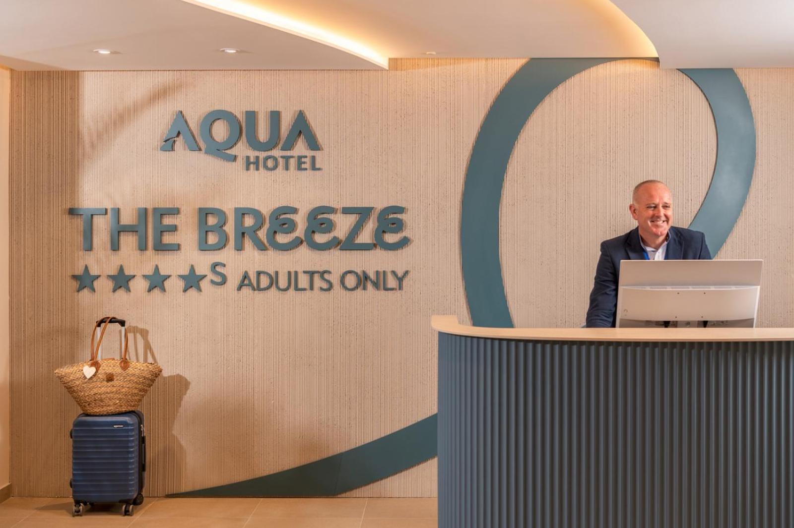 Aqua Hotel The Breeze (Adults Only +18) All Inclusive サンタ・スサナ エクステリア 写真